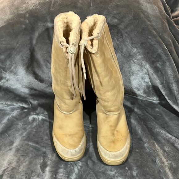 UGG Ultimate Tall Boots WMNS Sz 7 # 5250 GUC Tan - Picture 1 of 9